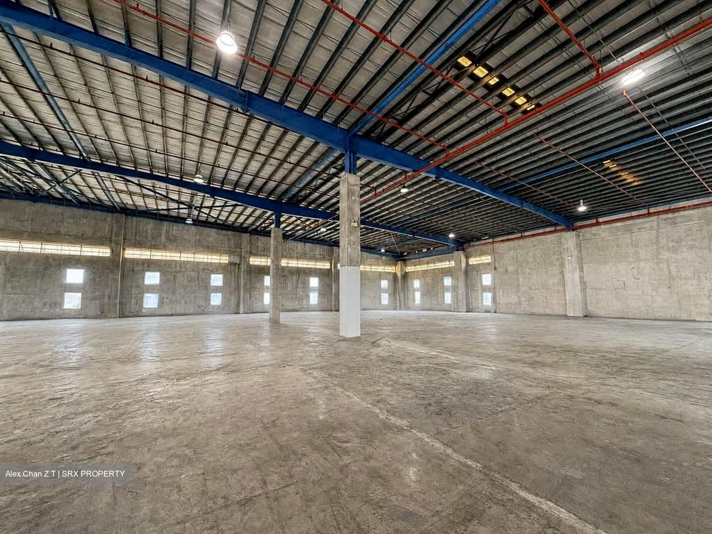 Expo MRT (D16), Warehouse #608696191